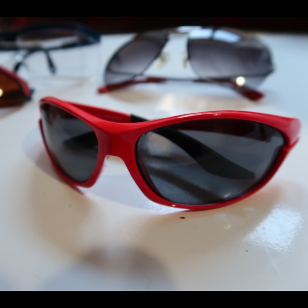 CLOUT GLASSES - Picture 3 of 6